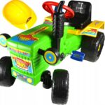 SOLIDNY TRAKTOR TRAKTOREK NA PEDAŁY SAMOCHÓD.KASK