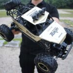 SAMOCHÓD ZDALNIE STEROWANY TERENOWY 4x4 METAL AUTO na Pilot 2x Akumulator - obrazek 8